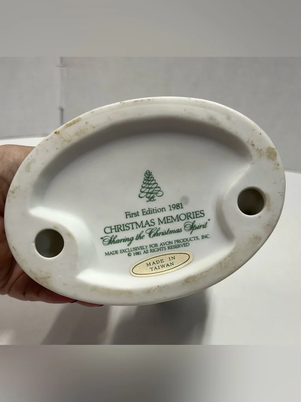 Vintage Avon Christmas Memories figurine